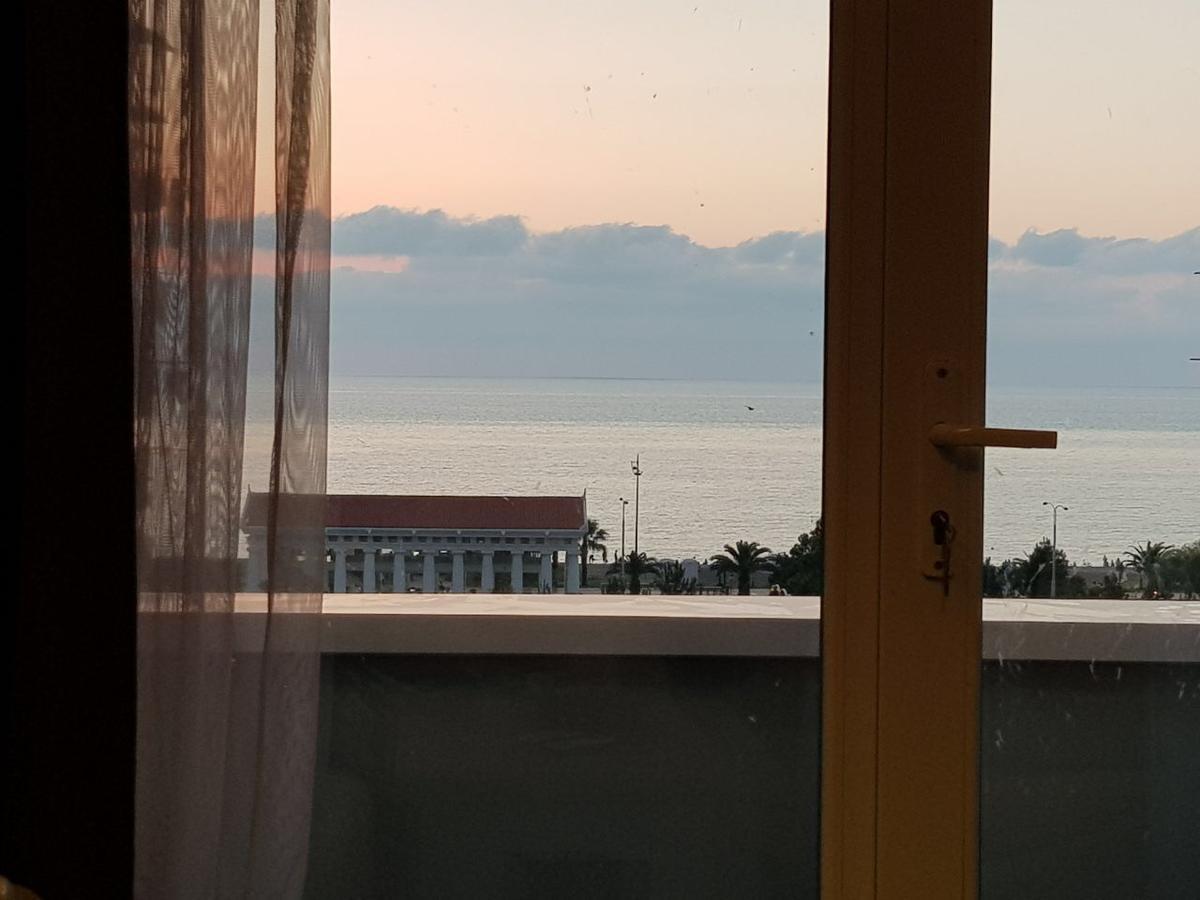 Apt Khimshiashvili 11 Lejlighed Batumi Eksteriør billede
